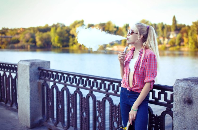 woman vaping